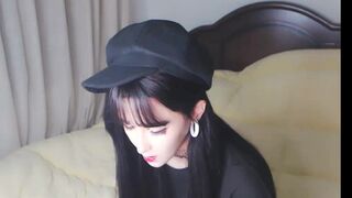 cute_dami adorable chick pulls vagina