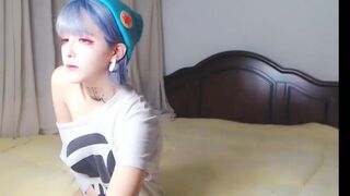 cute_dami exquisite young lady caresses shaved holes