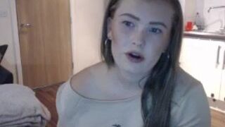 crazydaisy_ crazy lady fondles her cunt in panties