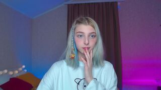 little__kittyy_ crazy babe sucking