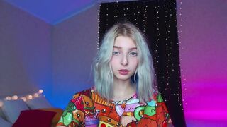 little__kittyy_ Lovely curvy
