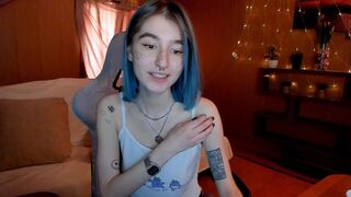 lil_mika Dark haired girl