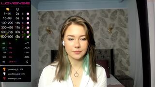 evi1ove naughty slut fucks pussy