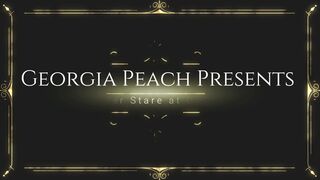 paypeaches slut fingers her pussy