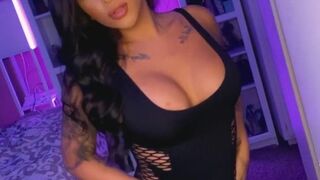 Jane marie onlyfans gripping nipple masturbates wet wrap
