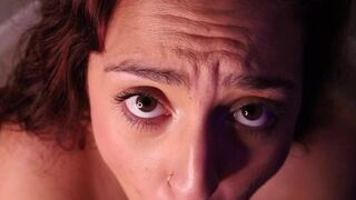 xoxo_t to the cute chick rubs her clit