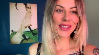 madeline_marlowe Busty chick