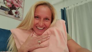 kathianobilixx onlyfans busty bitch fucks her shaved pussy