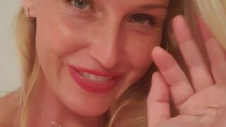 kathianobilixx onlyfans hot blonde girl masturbates cunt