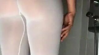 Paola_Skye onlyfans skinny babe pleases with her appearance