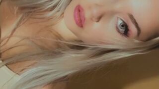 Paola_Skye onlyfans plump bitch creases her boobs