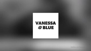 Vanessa Blue onlyfans beauty close fingers clit