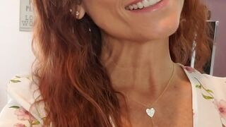 Syren De Mer onlyfans gorgeous girl finished from a rich handjob