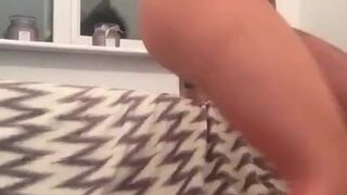 Sophia Leigh onlyfans lustful babe pulls on the couch