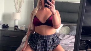 Olivia Cara onlyfans Respectable female