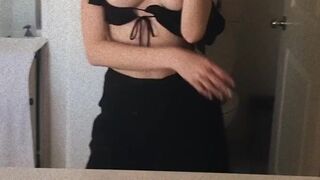 Molly_X onlyfans whore babe masturbates pussy