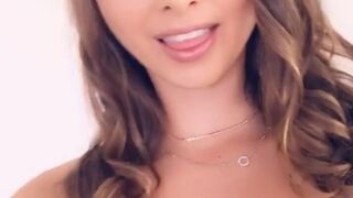 Molly_X onlyfans nude cutie shows juicy charms