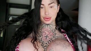 Mary Magdalene onlyfans dude licks shaved cunt girlfriend