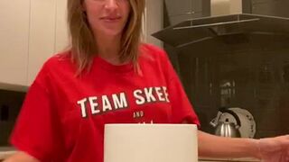 Kimmy Granger onlyfans bong anchovies in red