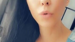 Laly Vallade onlyfans in oil shows a graceful body