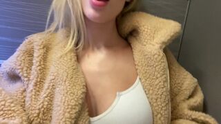 Kaylen Ward onlyfans buxom cutie is played with dildo