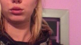 Haley Reed onlyfans beautiful bitch enjoys cunnilingus