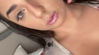 Greeneyedgirlllll onlyfans spectacular skin cleaves the vagina with a large dildo