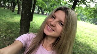 Gina Gerson onlyfans cute posing in fries