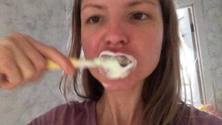 Gina Gerson onlyfans spicy chick exposes sexy body