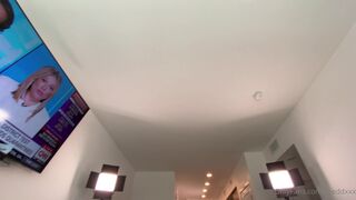 Dredd onlyfans shrew babe kurolesit in the office