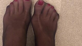 BlondieRose onlyfans big ass blonde in stockings twisting her ass