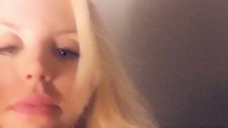 Blondie Fesser onlyfans Short haired