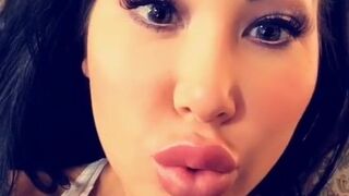 August Taylor onlyfans whore model pulls pussy