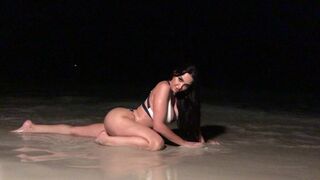 Amy Anderssen onlyfans mature slut jerking juicy pussy