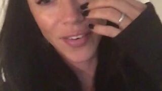 Ariella Ferrera onlyfans honest bum