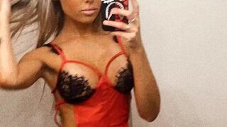 Annalise onlyfans sexy mistress pulls pussy