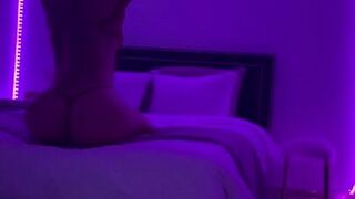 Andrea Abeli onlyfans rubs and fucks her pussy
