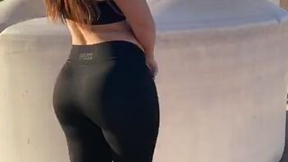 Allison Parker onlyfans cute girl pulls sex lips