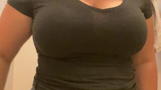 lularanae onlyfans shy babe fucks her cunt with a sex toy