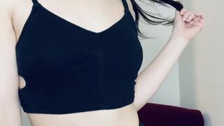 kyliexquinn onlyfans naughty lady jerking off her pussy