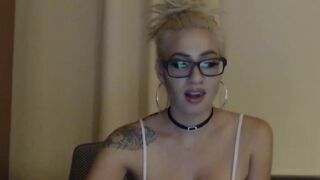exotic69dreamz bitch in stockings gets squirt
