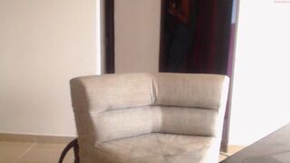 xnaomygomezx cute whore takes off her panties and jerks off her cunt