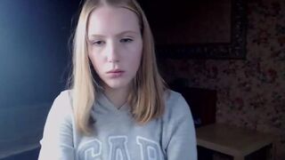 canadian_dream dark haired bitch gently pulls pussy