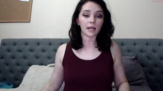 rowanswolves the obstinate queen pulls the cap