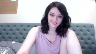 rowanswolves skinny beauty pulls pussy