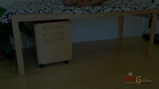 LilyIvy Experienced woman paws lips sex