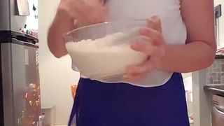 Shesleah gently fucks her ass toy