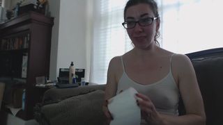 CanadianSammy manyvids pretty girl rubs pussy