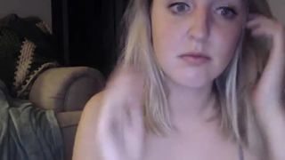 liljbby masterly trash seduces with masturbation