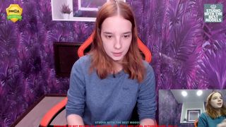 liacoy luxurious mare masturbates